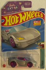 Hot Wheels 2022 HW Tooned 5/5 Silver Barbie Extra