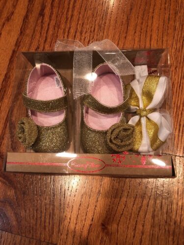 baby girl 6 - 9 MONTHS Gold Glitter Shoes And Hair Bow Set * New In Box !  - Picture 1 of 5