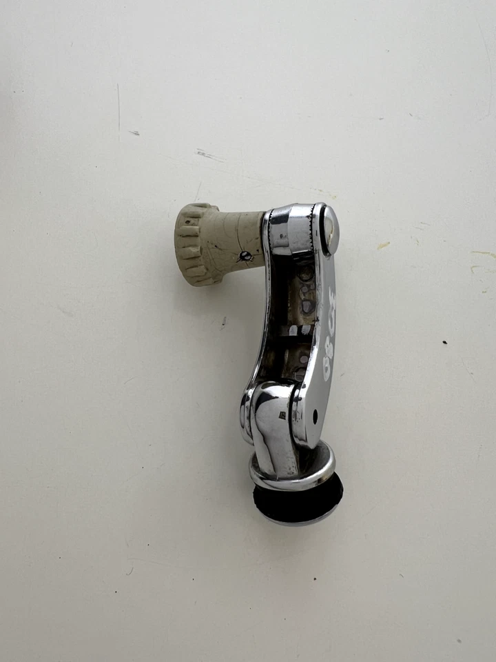 GENUINE VW KARMANN GHIA 1960-1974 COUPE QTR WINDOW LATCH, LEFT DRIVER SIDE - Image 2 of 4