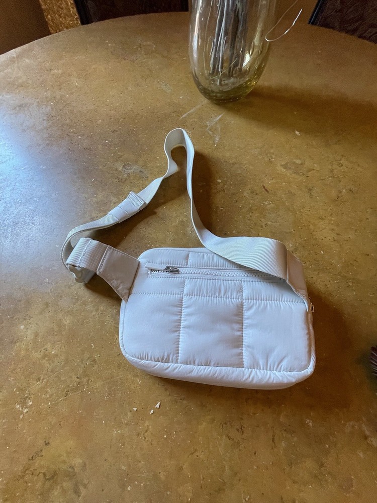 lululemon Everywhere Belt Bag for On-the-Go Essentials