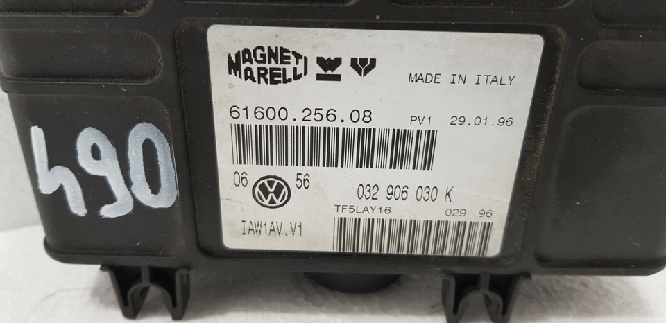 VW Golf III 1.6 [AEE] Unité De Contrôle Du Moteur 032906030K 61600.256.08 #490 - Photo 2/3