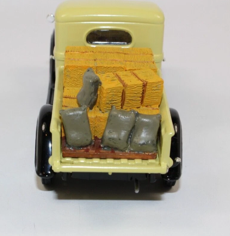 my795, Matchbox MoY 1934 Harvester Pickup Wilsons Grain OVP Neuwertig YYM38039 - Bild 2 von 4