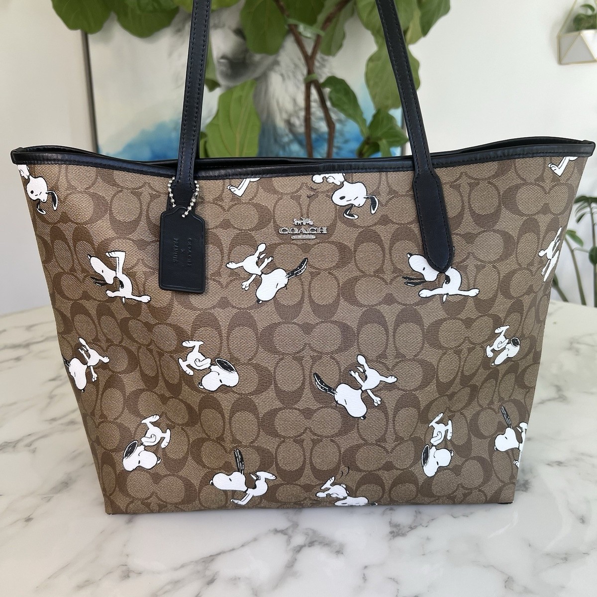 スヌーピー Coach X Peanuts City Tote Bag In Signature Canvas With Snoopy