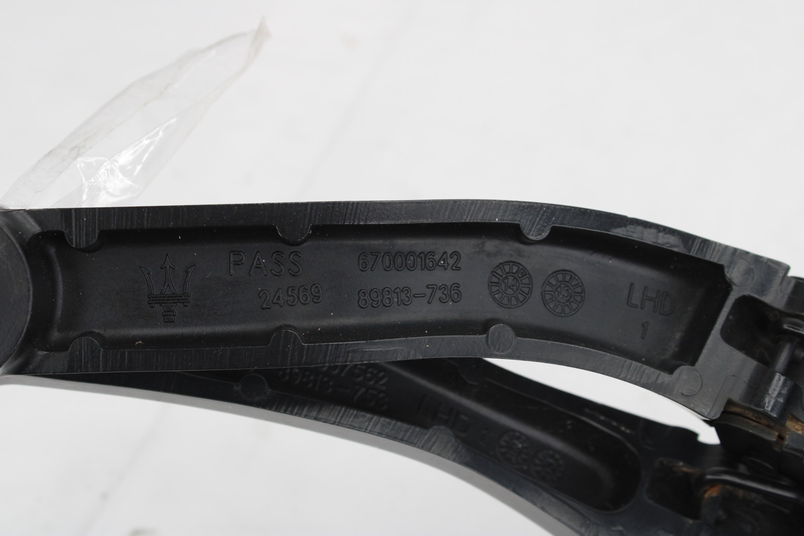 14-17 GHIBLI Front Windshield Wiper Arm Linkage Pair 2x OEM Factory Original Set