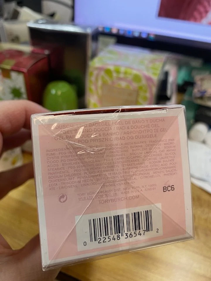 Gel de baño y ducha Tory Burch Love Relentless 6,7 oz - NUEVO SELLADO Y MUY ROMÁNTICO Foto 2 de 2