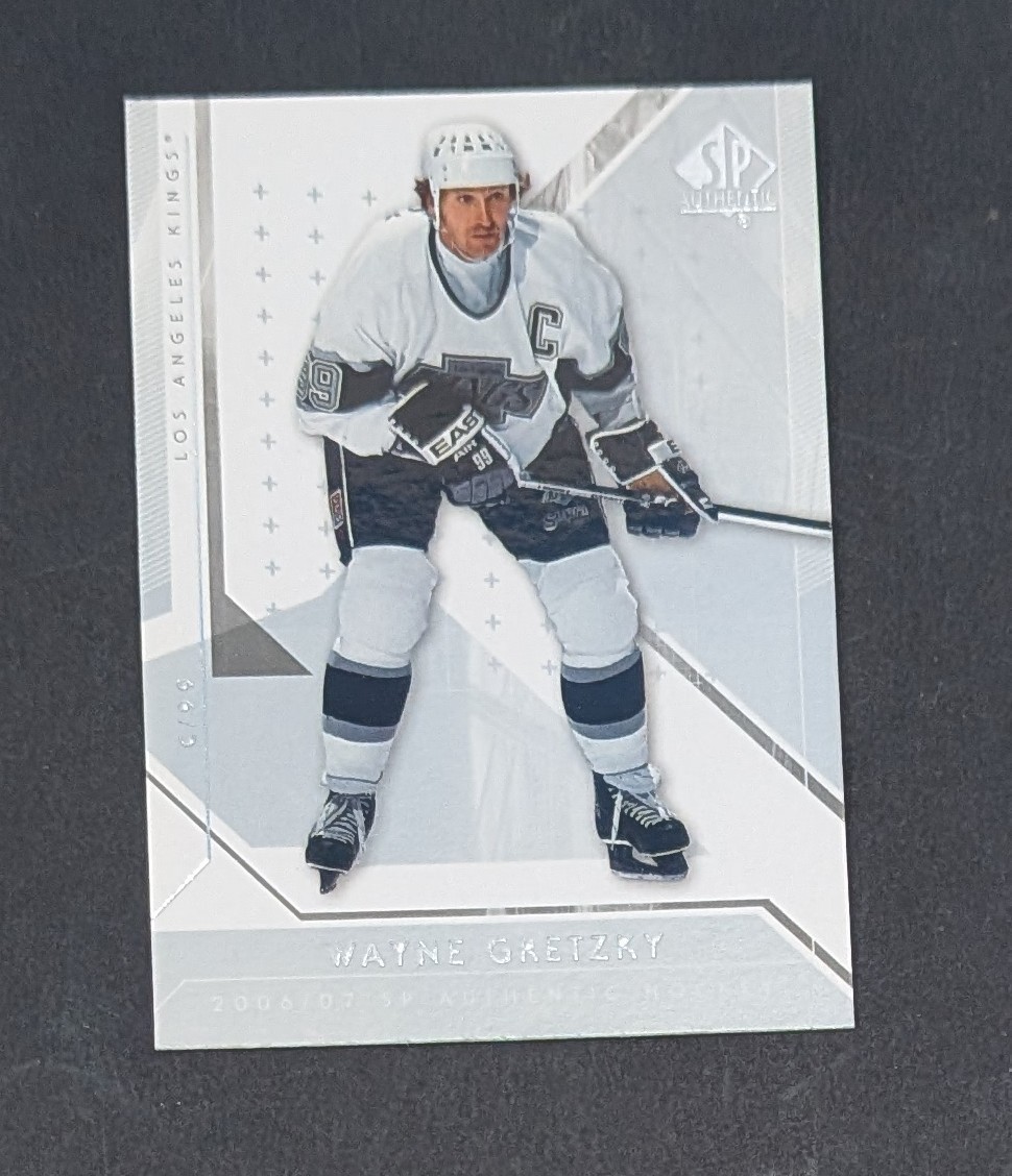 Wayne Gretzky #55 Hockey Cards 2006 SP Authentic trading card — raw and PSA graded price guide