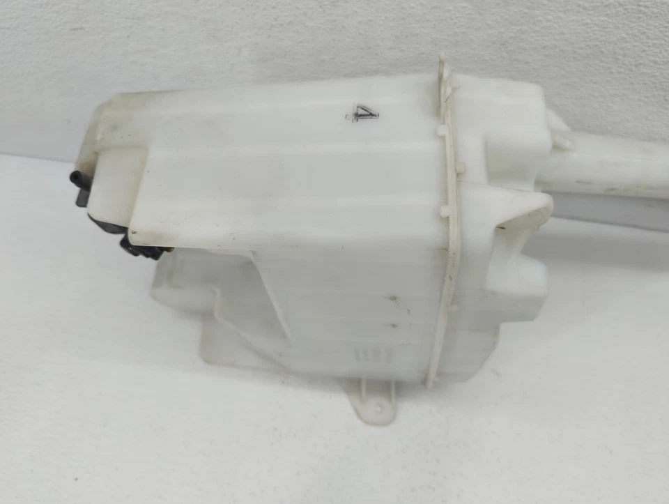 Botella depósito líquido lavadora parabrisas Scion Tc 2005-2010 fabricante original MPIWG Foto 4 de 4