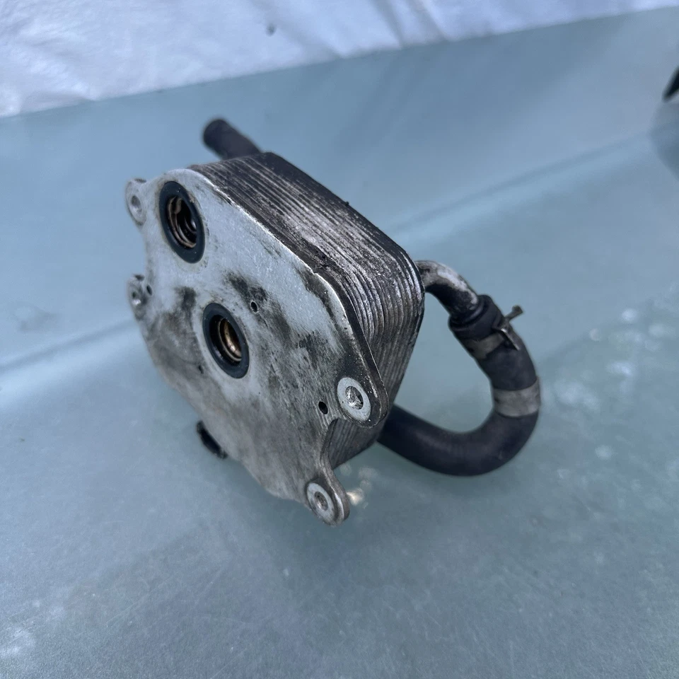 2011-2017 INFINITI QX56 QX80 5,6 Л V8 КОРПУС МАСЛЯНОГО ФИЛЬТРА OEM - Изображение 3 из 4