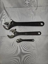 Cresent wrench set