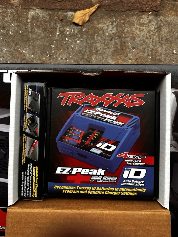 Camión Traxxas Ford Raptor Fox Edition - plateado Foto 4 de 4