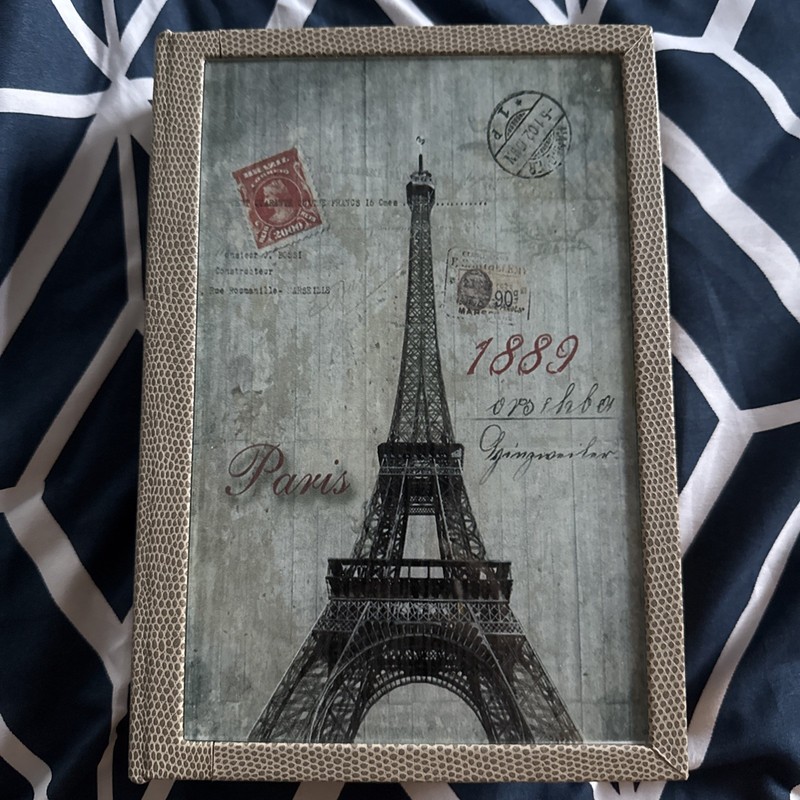 Eiffel Tower Kang Hui Decorative Book Case