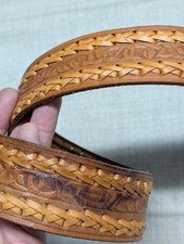 vintage 1970s buckle belt TOOLED handcrafted 26/27 leather WESTERN boho FLORAL
