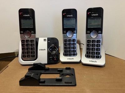 VTech VG232-3 Cordless Phone System: 3 Handsets, and Answering Machine