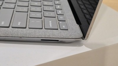Microsoft Surface Laptop 13.5