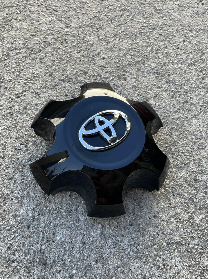 Tapa central original OEM 2020-2022 Toyota Tacoma TRD Sport 16" 17" P/N 4260B-04090 Foto 2 de 4