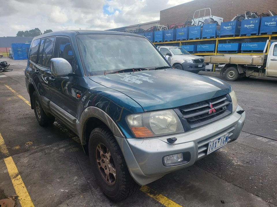 Mitsubishi Pajero Right Rear 1/4 Glass NM 05/2000-09/2006 - image 2 of 4