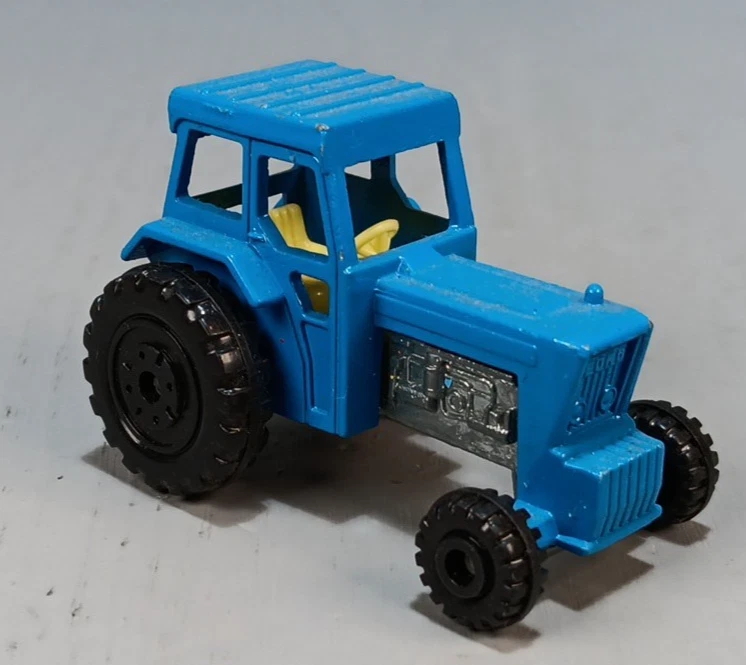 Vintage Matchbox Superfast No. 46 Ford Tractor Lesney Blue - Image 2 of 4