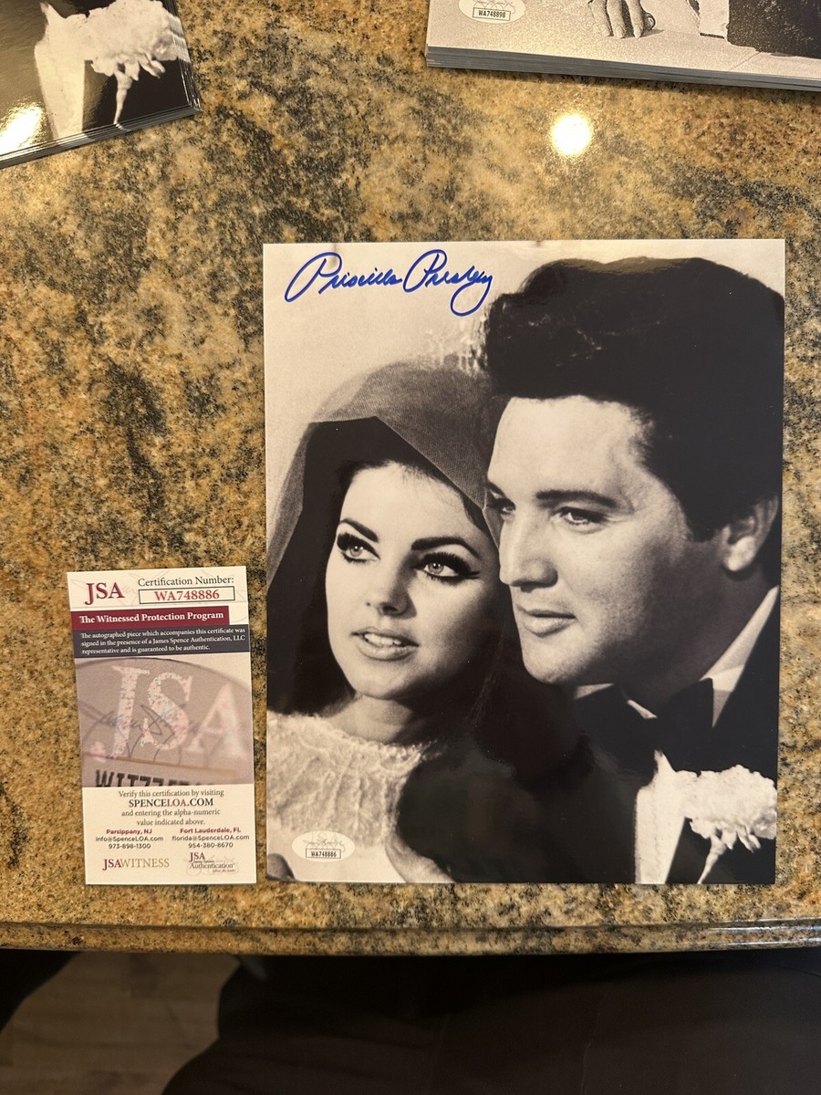 Priscilla Chan サイン入りポスター Priscilla Chan サイン入り