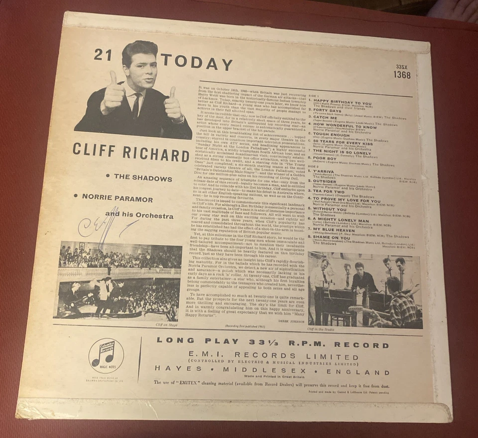 CLIFF RICHARD 21 TODAY  Vinyl LP  MONO  Columbia 33SX 1368 signed autograph (4) - Image 2 of 4