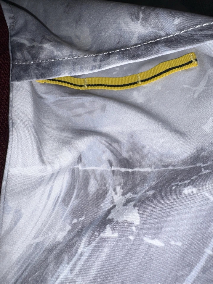 Scrubs Top WonderWink Modern fit Women Small New V Neck Tie Dye Design 4 Pockets - Image 3 of 4