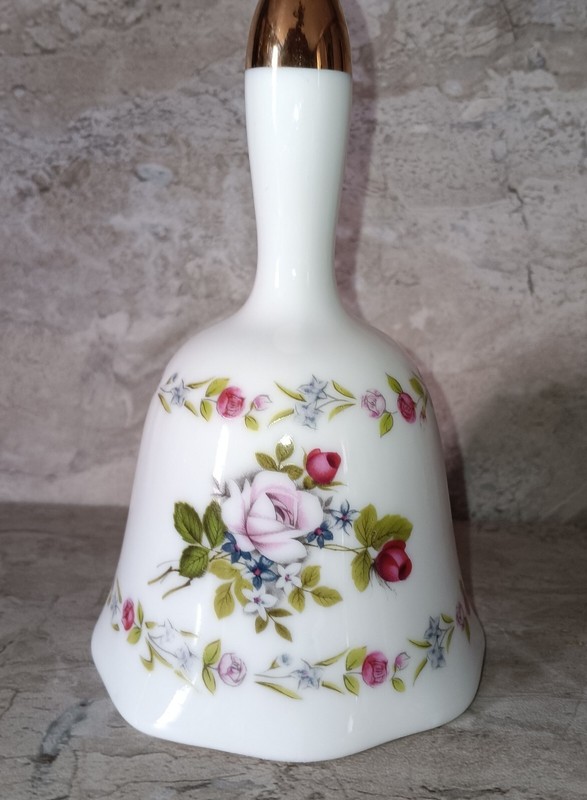 Vintage Otagiri Japan Rose Bouquet Floral Bell Gold Tip 