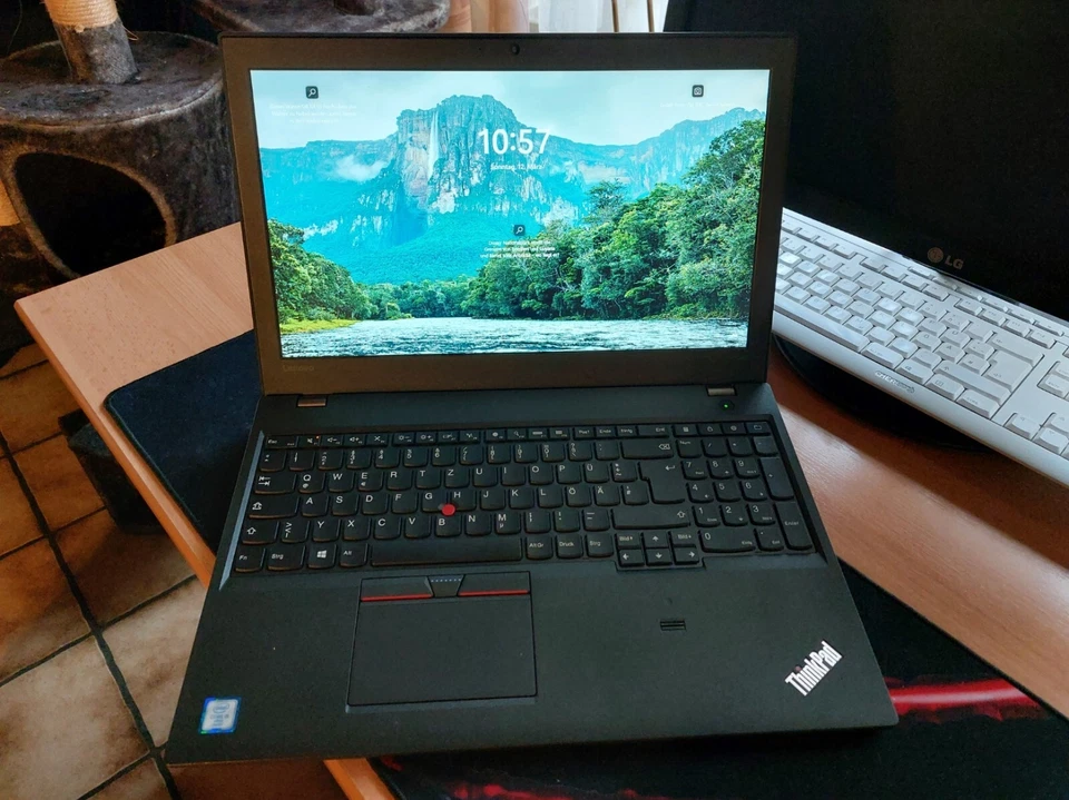 Lenovo ThinkPad T560 · i5-6300U · 16GB · 256GB, Foto 2 von 5