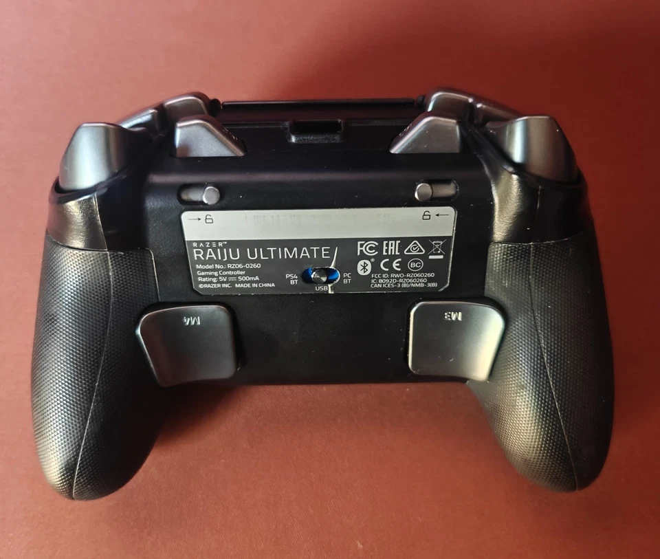 Controle para jogos Razer Raiju Ultimate - Imagem 2 de 3