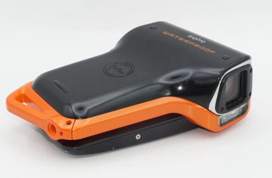 SANYO Xacti DMX-CA8 Waterproof Digital Camcorder Orange Tested Works VGA MPEG-4 - Image 2 of 4