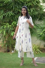 Gosriki Women'S Rayon Viscose Straight Printed Kurta With Pant (Barkat Cream-...