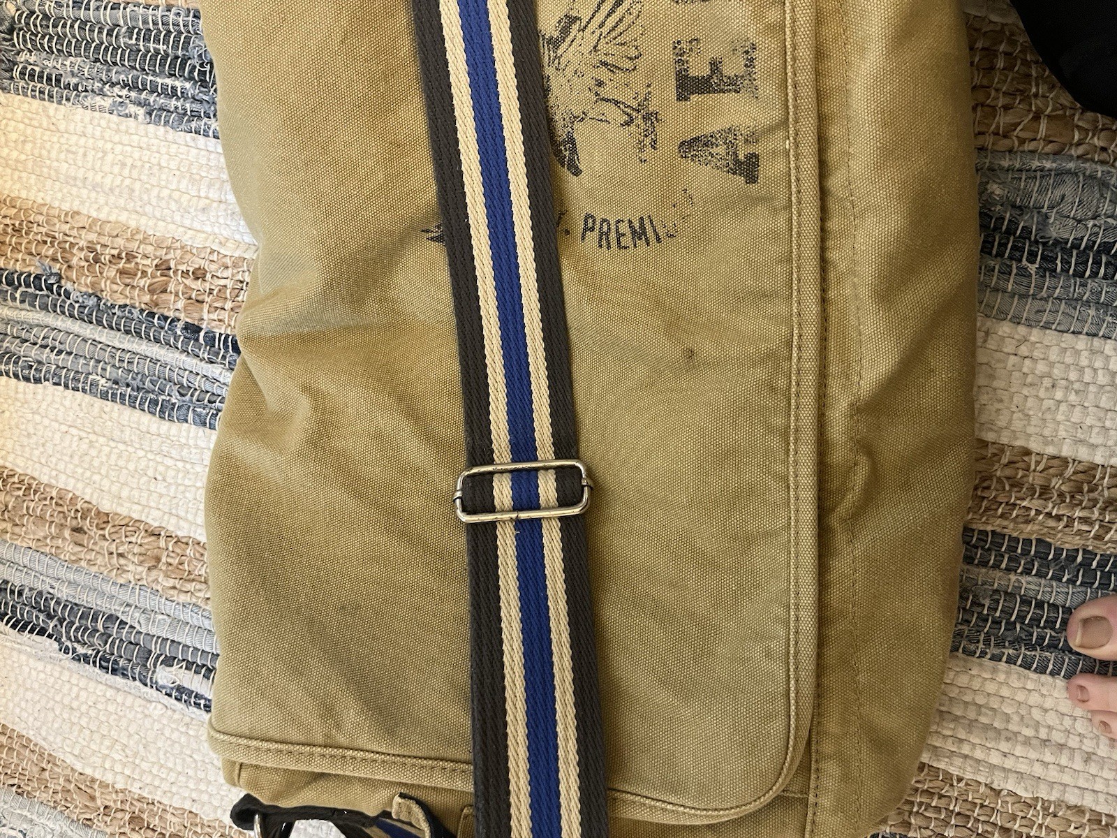Vintage Abercrombie and Fitch Tan Canvas Messenger Bag 18x13”