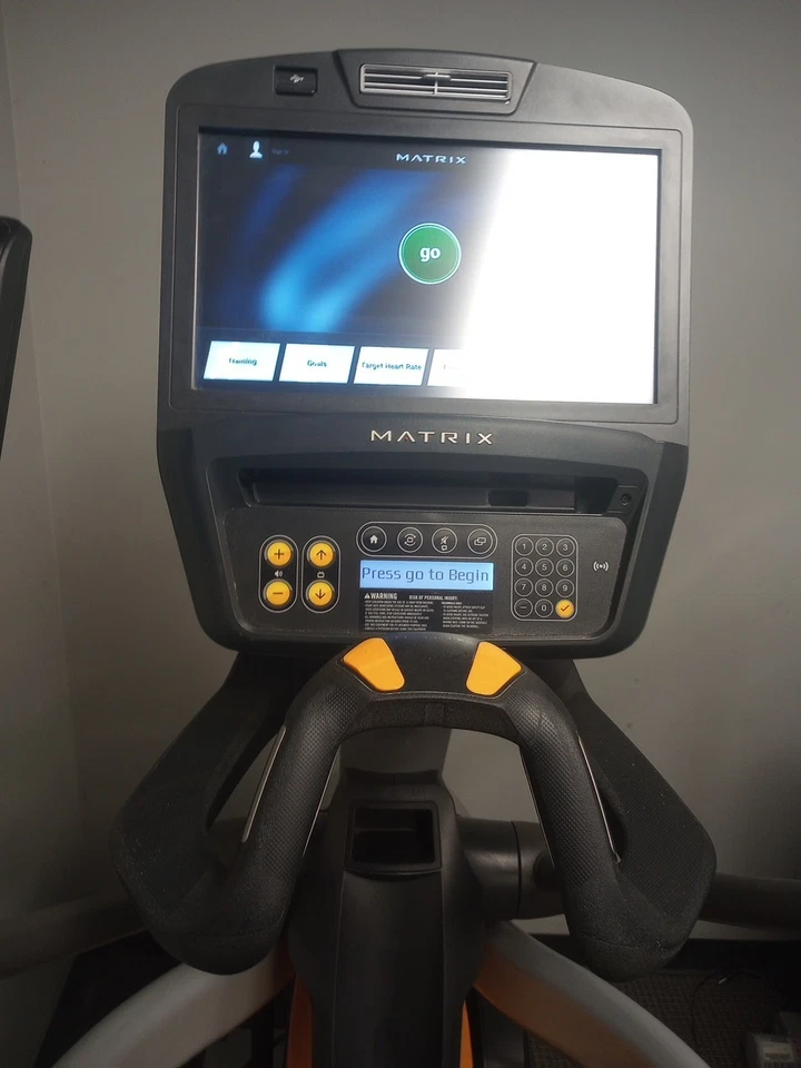 Matrix Ascent Trainer - A7XE-05 - Elliptical Crosstrainer w/Adjustable Crossramp - Image 4 of 4