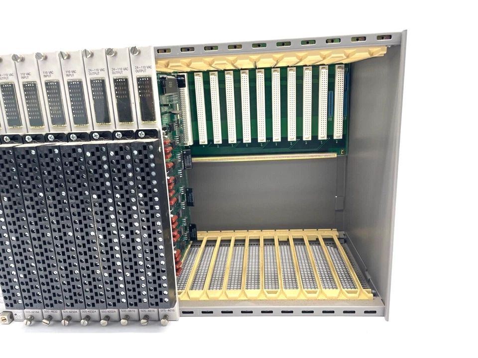 Chasis Siemens Simatic 505-6516 con fuente de alimentación 505-6660, módulo de entrada y salida Foto 4 de 4