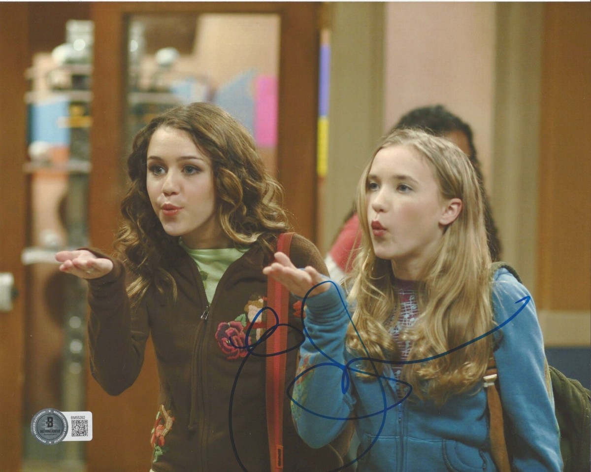 EMILY OSMENT SIGNED 'HANNAH MONTANA' 8x10 PHOTO TV SHOW ACTRESS