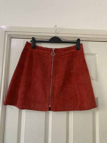 Asos Taglia 14 Gonna in pelle scamosciata rosso Y2K Corto con cerniera  anteriore di una linea Vera Pelle | eBay
