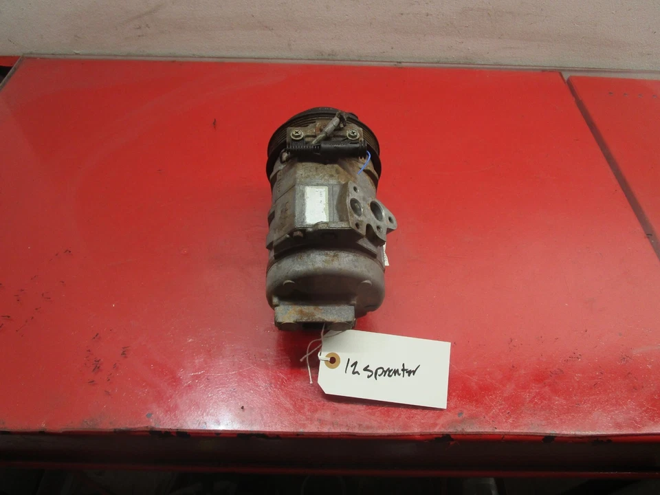 07-12 FREIGHTLINER SPRINTER COMPRESSOR AC AR CONDICIONADO FABRICANTE DE EQUIPAMENTO ORIGINAL - Imagem 3 de 4