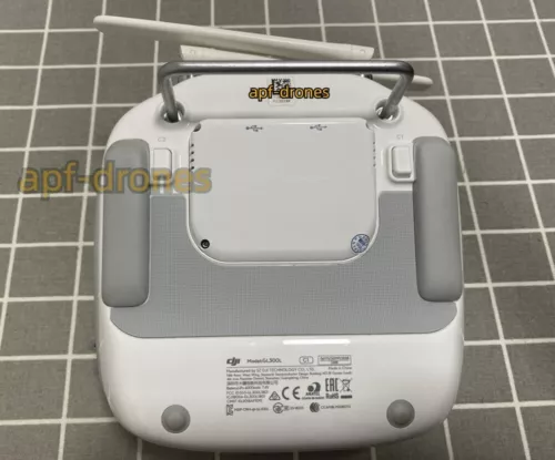 DJI Phantom 4 Pro V2.0 Transmitter Remote Controller - GL300L - Picture 3 of 8