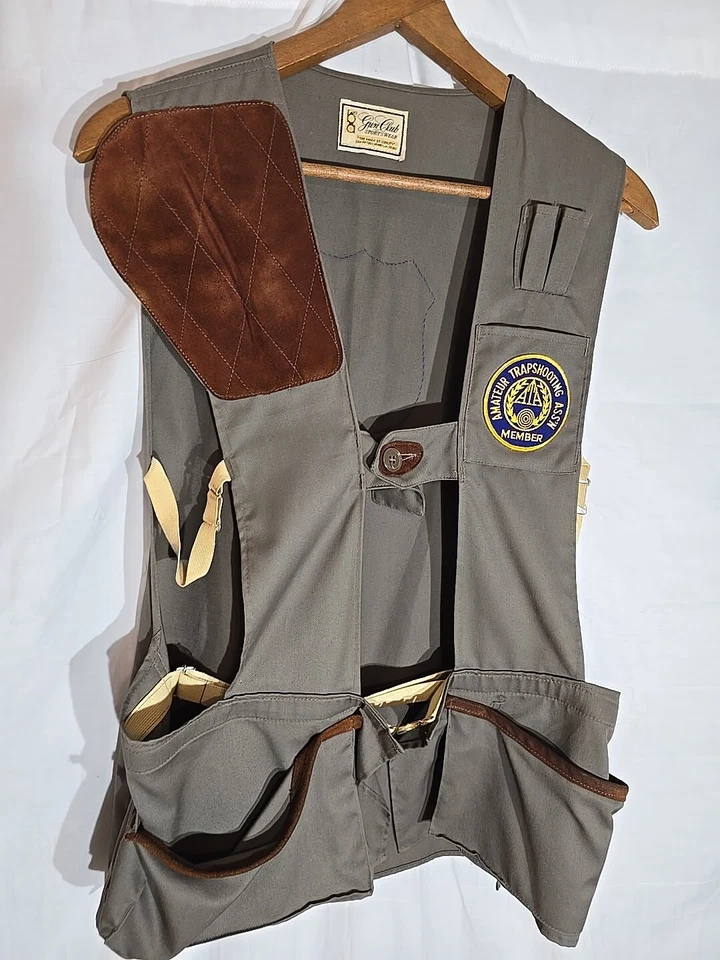 Gun Club Sportswear VINTAGE MEN'S M/l BEIGE FABRIC LEATHER SHOOTING VEST - Image 3 of 4