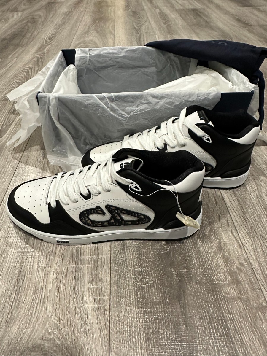 Dior B57 Mid Top Oblique Sneakers - Black/White EU Size 43 Dior B57 Mid Top Oblique Sneakers - Black/White EU Size 43