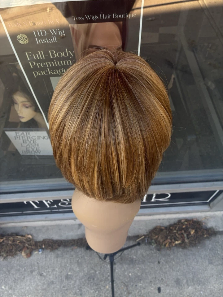 Blonde Handtied Full Wig - Image 2 of 4