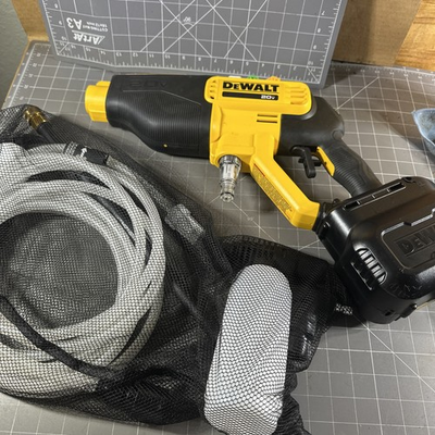 #ad DEWALT 20V MAX 550 PSI Cold Water Pressure Washer Tool only DCPW550B Used $98.00