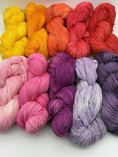 (70,00  /kg) 10 x handgefärbte 4-fach Socken...
