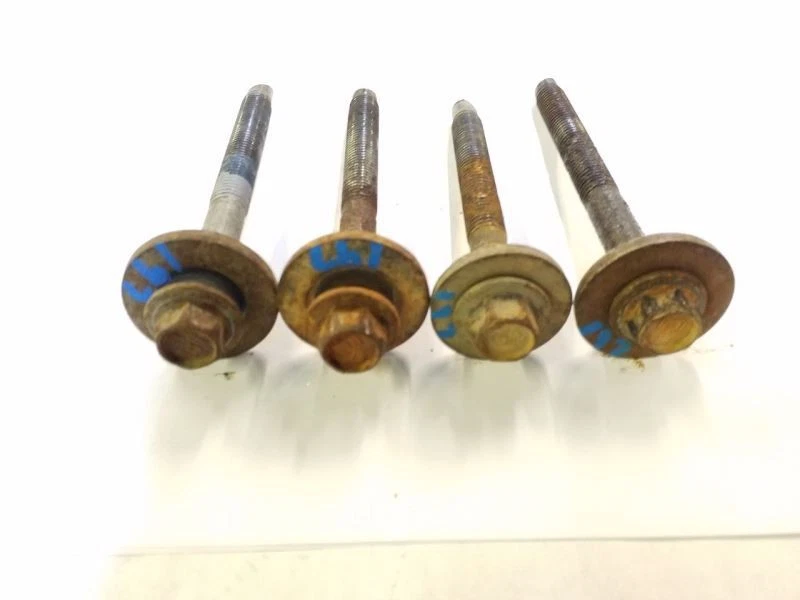 Pernos de montaje de cabina izquierda o derecha doble cabina | Se adapta a 08 09 10 Ford F250 F350 F450 F550 Foto 3 de 4