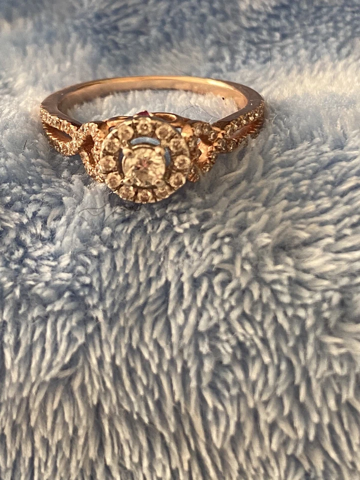 Anillo de diamantes y zafiros rosas naturales de 1/2 quilate doble redondo de oro de dos tonos de 10K Foto 2 de 4