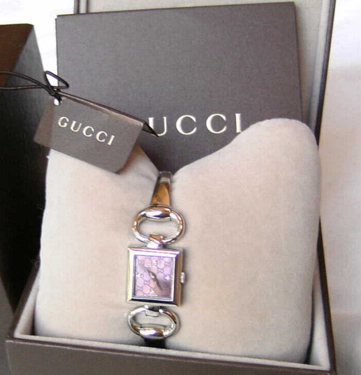 Montre bracelet GUCCI 120 SM SQ Lilac GG 4D, TORNABUONI YA 120510 4 diamants, boîte