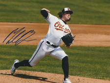 MIKE BAUMANN  BALTIMORE ORIOLES  ACTION SIGNED 8x10