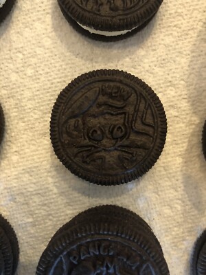 ALL 16 + Pokemon Oreos Cookies From 1 Pokémon Package! Mew In Perfect Condition!