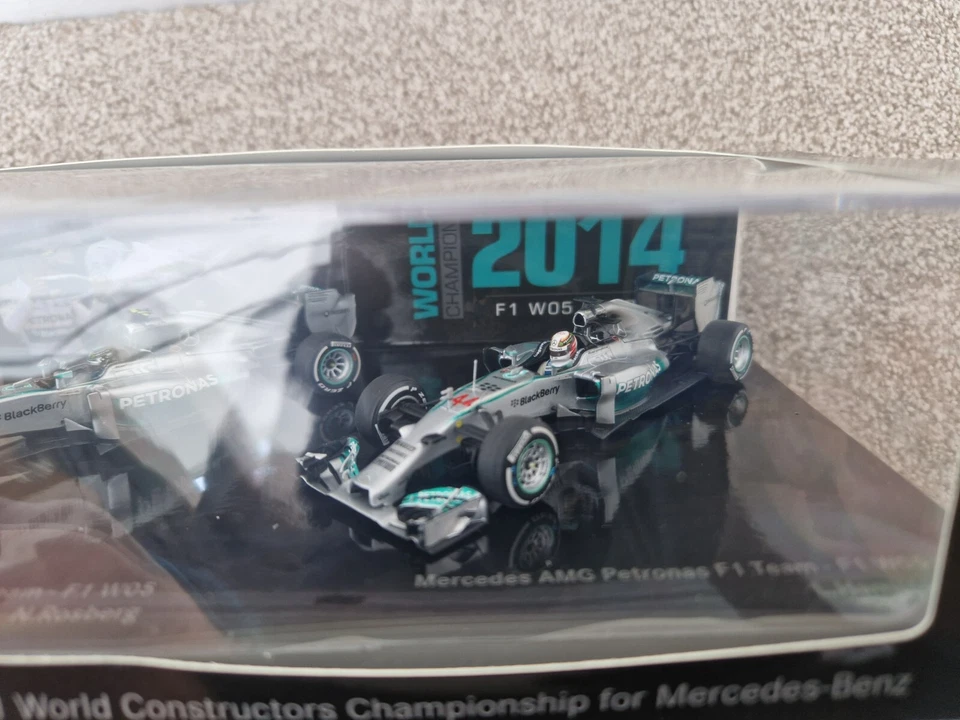 MINICHAMPS Mercedes W05 F1 2014 Champions Hamilton &rosberg 2 Auto Set 413140644 - Immagine 4 di 4