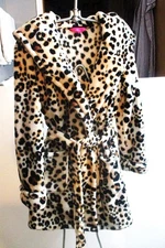 Betsey Johnson Animal Print Hooded Plush Short Robe Pockets Small/XSmall