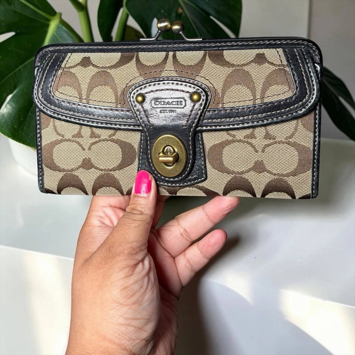 小物 Coach Legacy Turn Lock Wallet Signature Coach Turnlock Wallet for sale - eBay