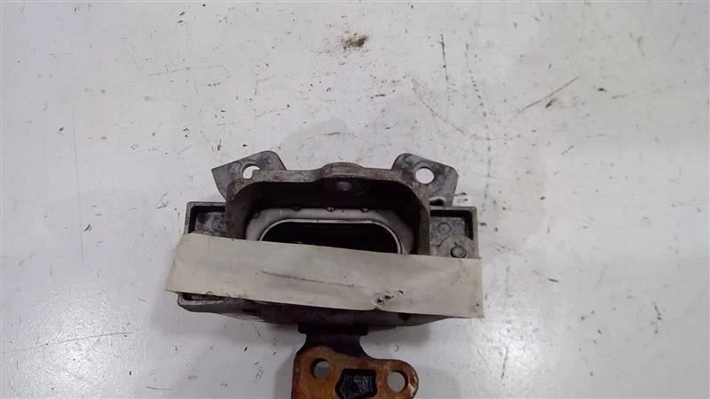 2018-2020 DODGE JOURNEY FRONT LEFT ENGINE FRAME MOUNT P05147129AD - Image 3 of 4